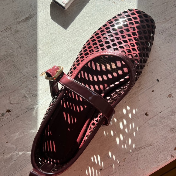 H&M Shoes - PERFORATED MARY JANE BALLET FLATS